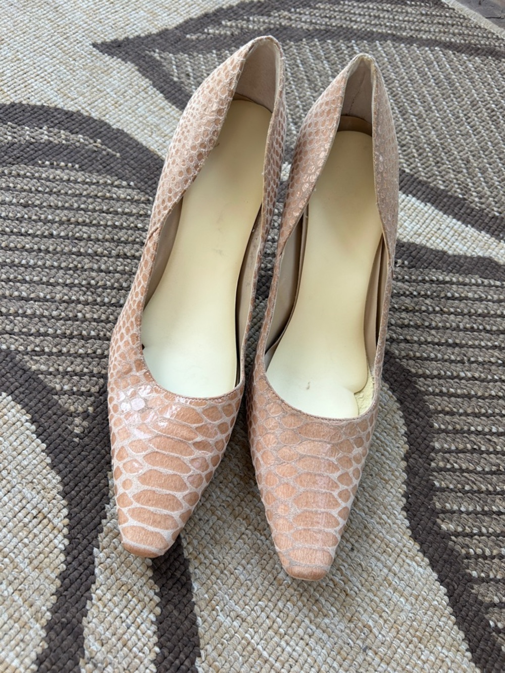 Karen Scott Blush Snake-Embossed Pointed Toe Heels